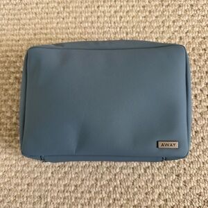 NWT Away large tech case